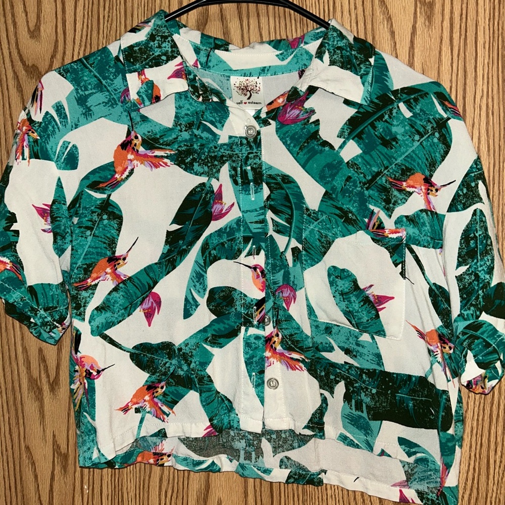 Self Esteem Tropical Patterned Button up Collar Shirt Cropped